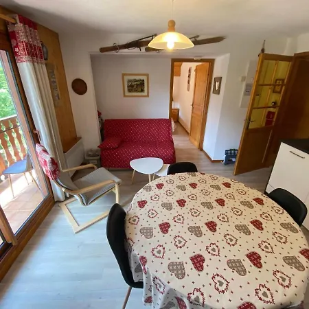 Confortable Avec Balcon Et Wifi, Près Du Centre - Fr-1-693-12